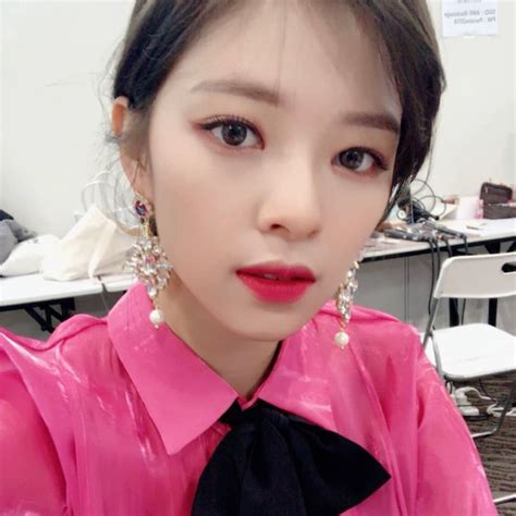 Yoo Jeongyeon Twice Selca Icon Pfp Kpop In 2022 Twice Fun To Be One