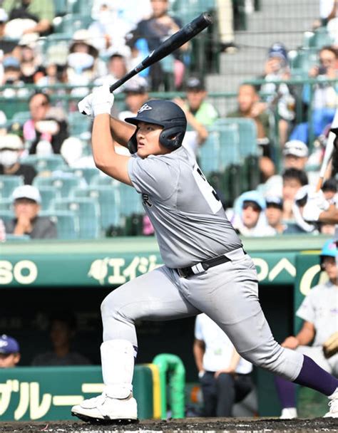 【甲子園】花巻東が8年ぶり白星 佐々木麟太郎が先制打含む3安打 小松龍一が10k好投 高校野球夏の甲子園 日刊スポーツ