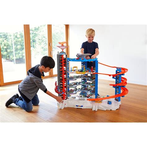 Hot Wheels Ultimate Mega Garaj Dev Kule En Büyük Boy Hot Wheels Mega Garaj Oyun Seti Bebekya