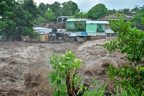 Decretan Alerta Roja Por Tormenta Tropical Amanda Radio Cadena Yskl