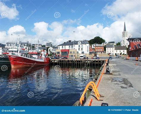 Grandes Traineiras Da Pesca No Porto Co De Killybegs Irlanda De Donegal