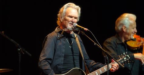 Country Singer Kris Kristofferson Was an Army Ranger