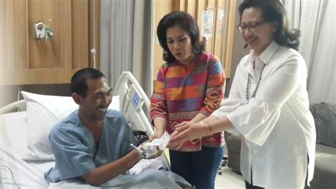 Siloam Hospitals Semanggi Berbagi Kebahagiaan Bersama Pasien