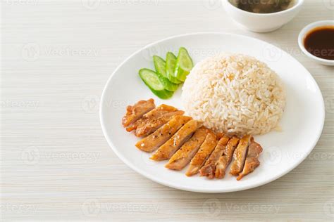 Grilled Chicken with Steamed Rice 18820915 Stock Photo at Vecteezy