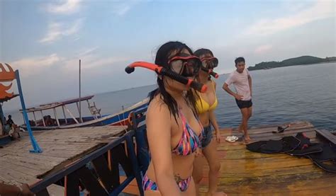 Snorkeling Pakai Bikini Di Pahawang Aksi Nathalie Holscher Bikin Pria