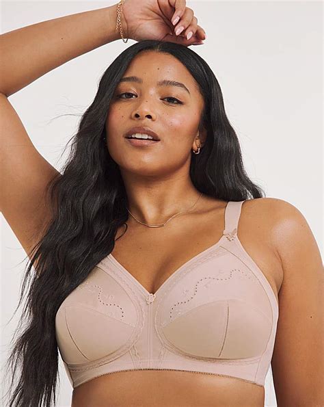 Triumph Doreen Non Wired Bra Simply Be