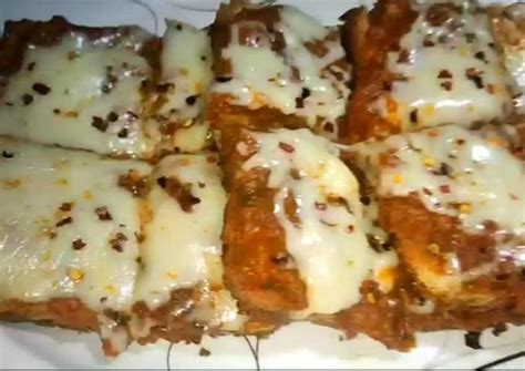 Pav Bhaji Bread Pizza Recipe by Jayashree Bera - Cookpad