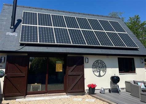 TŶ GARDD Luxury Woodland cabin with hot tub