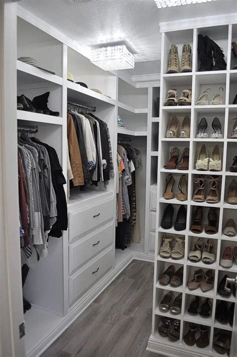 75 Cool Walk-In Closet Design Ideas - Shelterness