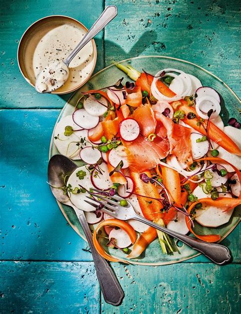 Carpaccio façon jardinière de légumes de printemps sauce blanche et