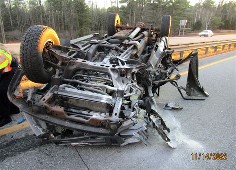 Driver Hospitalized After Rollover Crash On I 95 In Auburn Maine