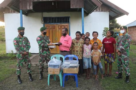 Wujud Toleransi Satgas Yonif Mekanis Raider 411 Kostrad Serahkan