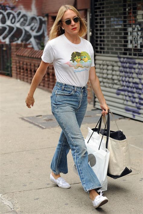 Chloe Sevigny In Jeans Out In Nyc June Chloe Sevigny Style Mom