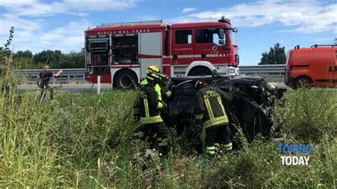 Volpiano Incidente Stradale Autostrada A Torino Aosta Auto