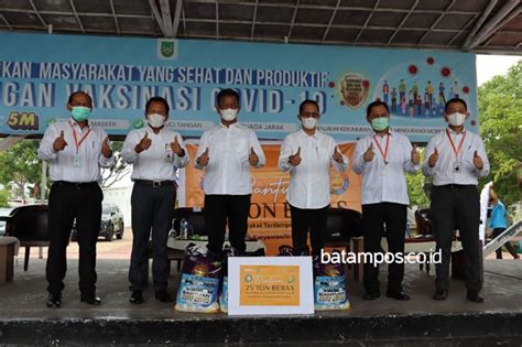 25 Ton Beras Untuk Masyarakat Dari PLN Batam Metropolis