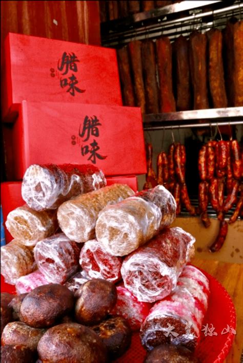 【新春走基层】独山：手工腊味里的“新年味”腊肉腊肠进行