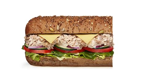 Tuna & Mayo Sub (Subway) - Eats Bible