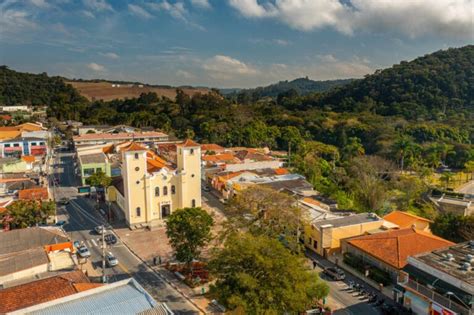 O que abre e o que fecha no feriado de Sexta Feira da Paixão em