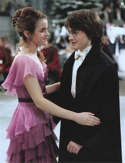 Harry Potter And The Goblet Of Fire Harry And Hermion At The Yule Ball Harry Potter Pictures