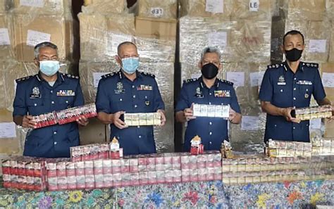 Kelantan Customs Seize Smuggled Cigarettes Worth Rm45 Million Mci