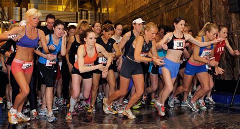 Santo Domingo Corre Desde El Lobby Al Piso 86 Corriendo Empire State