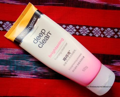 Neutrogena Deep Clean Brightening Foaming Cleanser Review