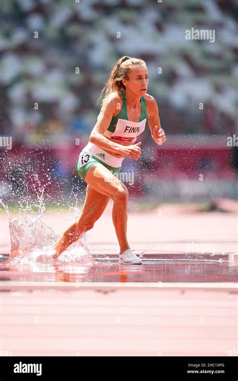 Michelle Finn participating in the 3000 meters steeplechase at the 2020 ...