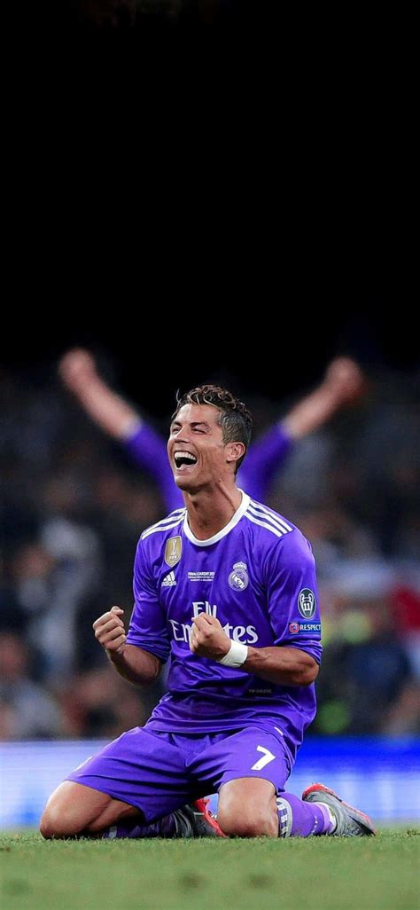 [100+] Purple Ronaldo Jersey Wallpapers | Wallpapers.com