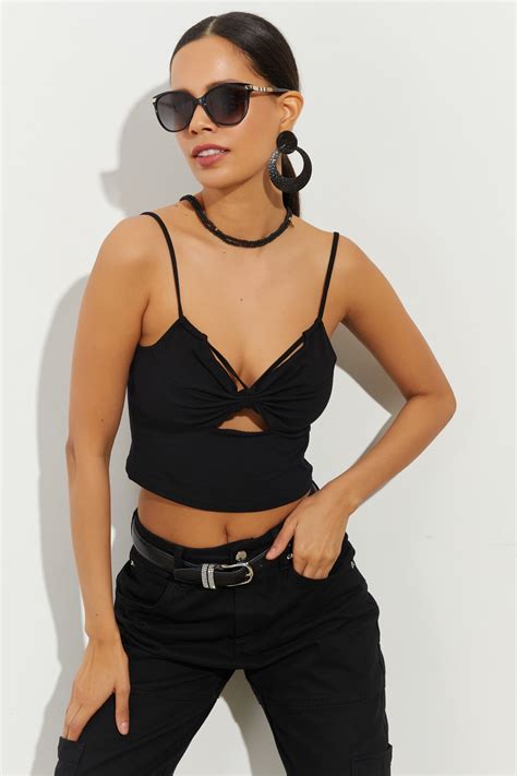 Cool And Sexy Kadın Siyah Pencereli Crop Bluz B2441 Fiyatı Yorumları