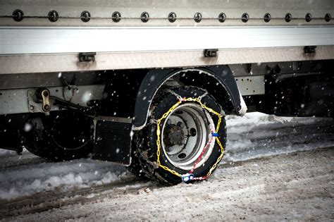 A Complete Guide To Tire Chains For Trucks Rev Insurance