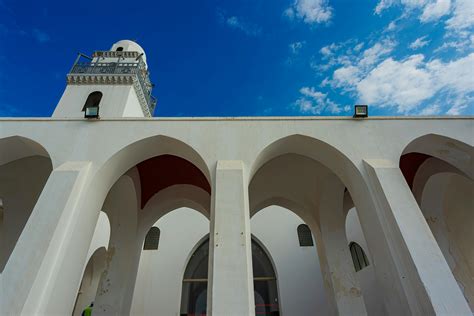 Photo of an Islamic Mosque · Free Stock Photo