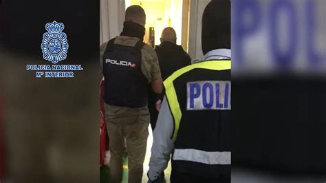 VÍdeo La Policía Nacional Detiene En Ourense A Un Fugitivo Buscado Por Abusar Sexualmente De