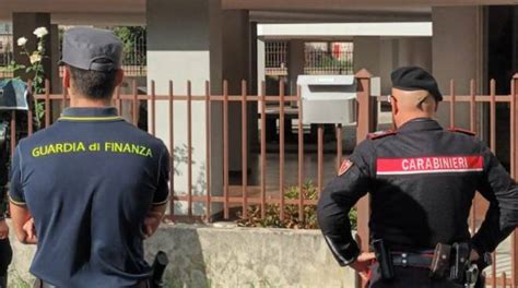 Sparatoria In Centro Ad Asti Arrestato Da Carabinieri E Guardia Di