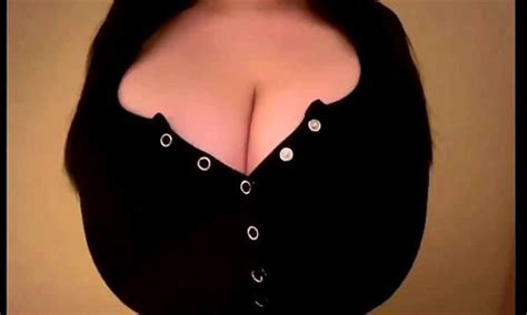 Watch デカ乳デカ乳輪 乳揺れ 着衣爆乳 Asian Porn SpankBang