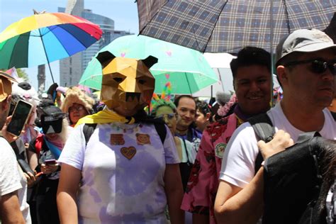 Cdmx Se Pinta De Colores Por La Marcha Del Orgullo Lgbtq Alternativo