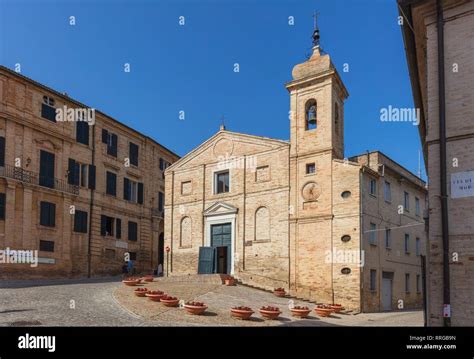 Recanati hi-res stock photography and images - Alamy