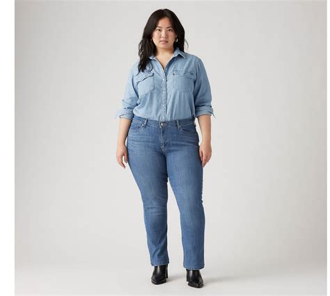 Classic Straight Womens Jeans Plus Size Medium Wash Levis® Us