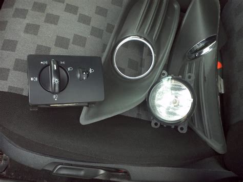 Поставил ПТФ — Ford Focus Sedan II, 1,6 л, 2008 года | электроника | DRIVE2