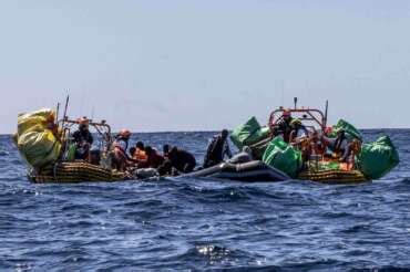 Cronaca di un salvataggio così Ocean Viking ha salvato 25 persone in