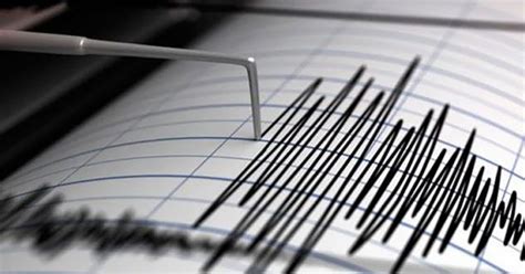 Italia Paura Nella Notte Per Una Nuova Scossa Di Terremoto La Zona