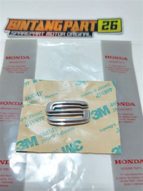 Emblem Logo Honda Scoopy Huruf S Warna Silver Chroom Original