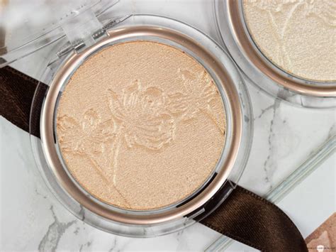 Catrice More Than Glow Highlighter - The Beauty and the Blonde