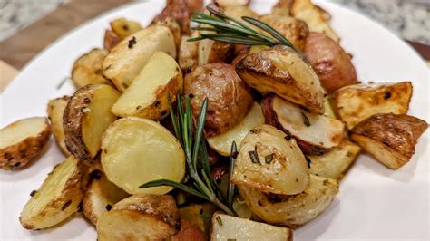 Air Fryer Rosemary Garlic Potatoes — Mandy In The Making Meals And More On Youtube