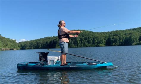 Каяк для рыбалки: обзор надувных и пластиковых моделей для морской ...