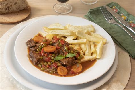 Guiso De Ternera A La Jardinera Cocina De Madre La Cocina De Frabisa