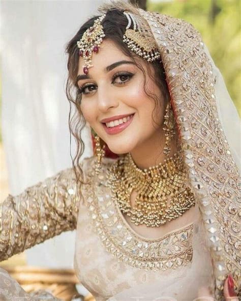 Pin By Annie On Beautiful Bridal Make Up Latest Bridal Dresses Asian