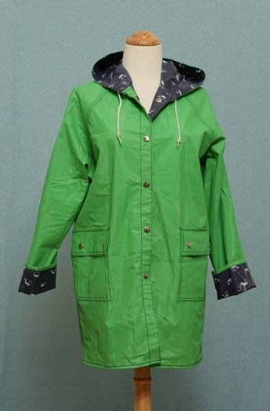 Classic Vintage 80s WHALE Reversible Hooded RAINCOAT