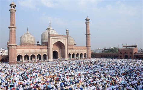 Delhi Devotees In Large Numbers Offer Namaz At Jama Masjid On Eid Ul