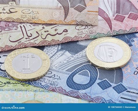 Saudi Riyal 500, 100 & 10 Banknotes and New Coin Stock Image - Image of ...