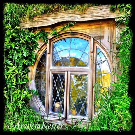 Arweninnz A Beautiful Bag End Window Casa Do Hobbit The Hobbit